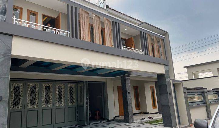 Rumah Mewah 2 Lantai Full Furnish Deket Dr Oen Solo Baru 2