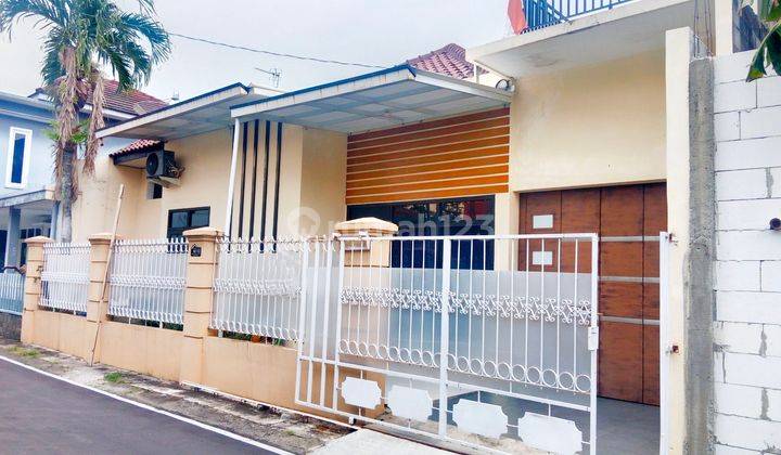 Rumah Second Bagus Terawat Deket Kantor Dprd Solo 1