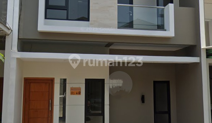 Luxury Cluster House Fully Furnished Near Gentan Area Luxury Cluster House Fully Furnished Near Gentan Area