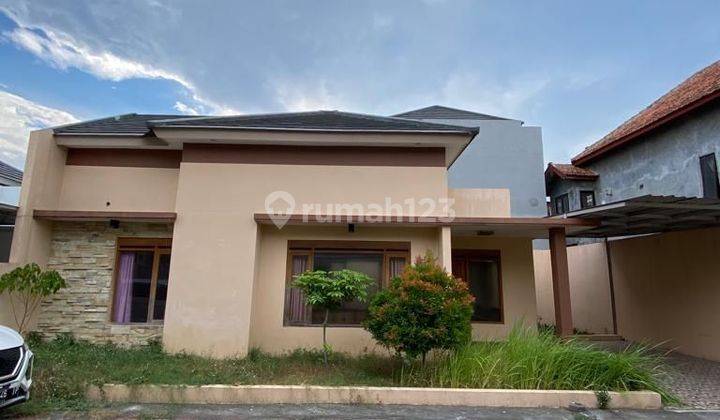 Rumah Cluster Nyaman Semi Furnish Dekat Ums 1