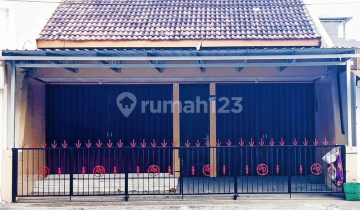 Ruko Plus Hunian Murah Bawah Pasar di Pinggir Jalan Raya Solo