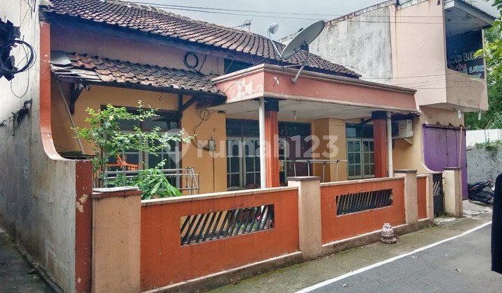 Rumah Strategis Terawat Dekat Ke Stadion Manahan 2