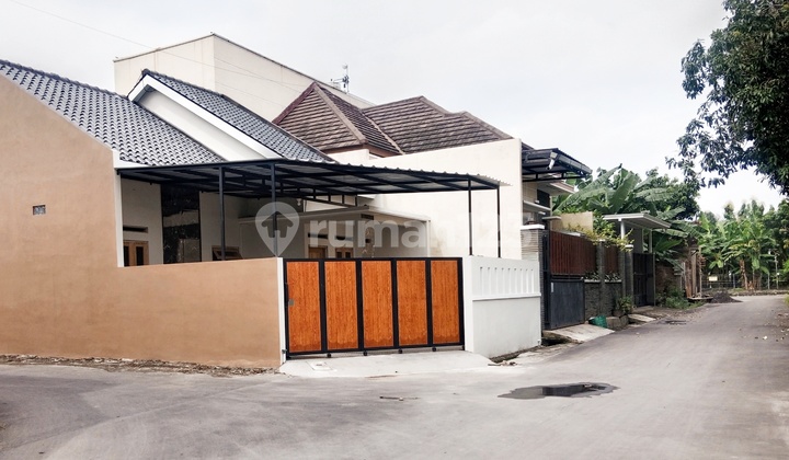 Rumah Hook Baru Grees Siap Huni Deket ke Kampus Rumah Hook Baru Grees Siap Huni Deket ke Kampus