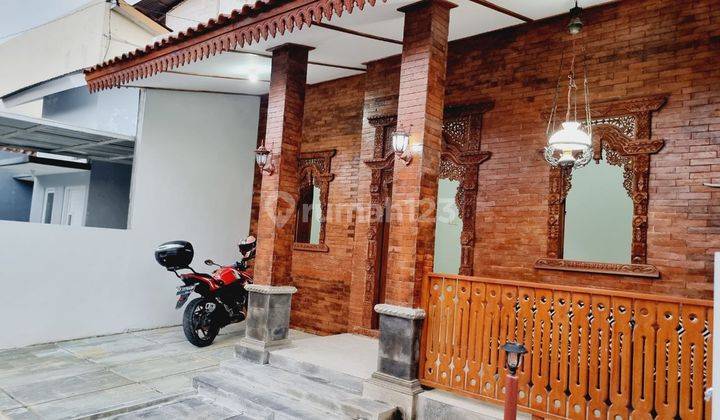 Rumah Cantik Unik Model Joglo Di Colomadu 2