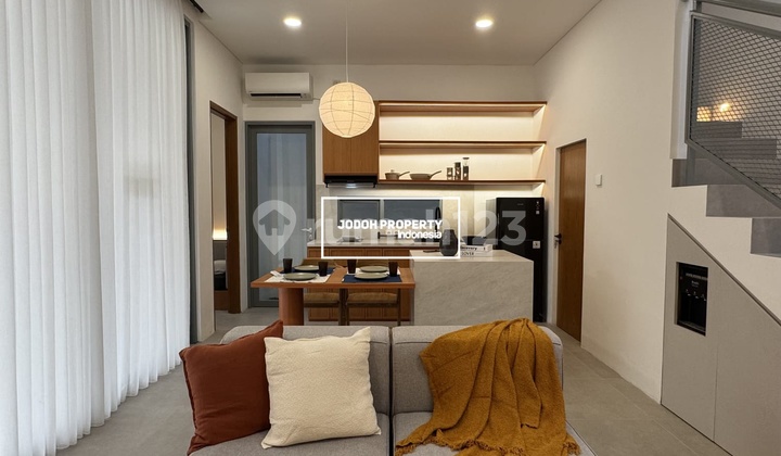 Sell New Ready-to-Occupy Fully Furnished Townhouse in Cirendeu Near MRT Lebak Bulus 2