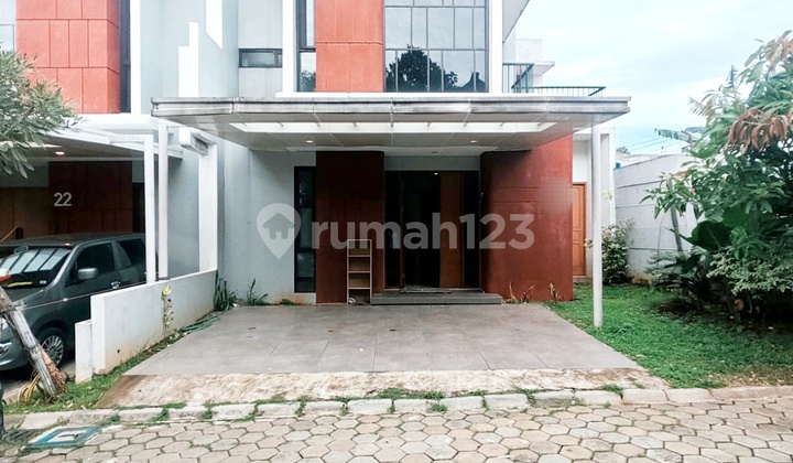 For Rent Semi-furnished Hook Position House in Cirendeu Near MRT Lebak Bulus