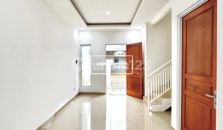 Cheap House for Sale in Cirendeu Area Near MRT Lebak Bulus 2