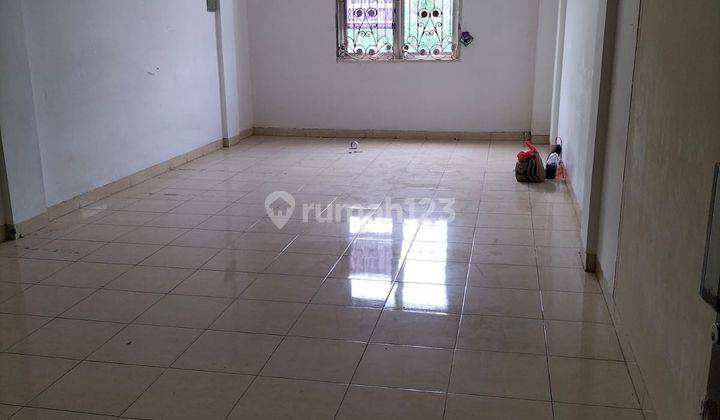 Disewakan ruko rapih siap pakai cocok untuk kantor 5