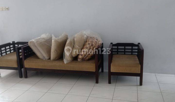 Disewakan rumah bagus siap pakai daerah taman surya 16