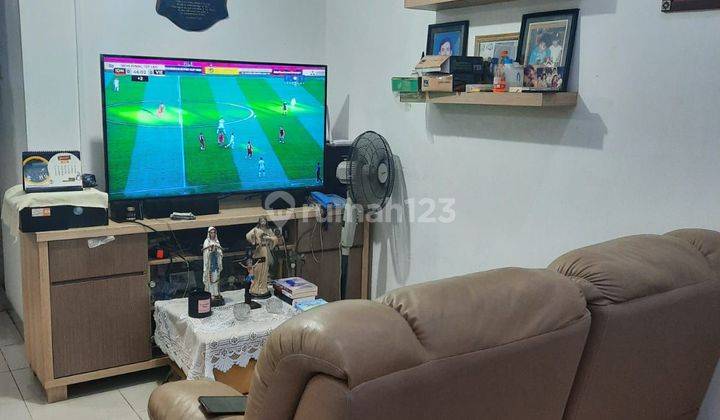 Dijual cepat rumah rapih siap huni didalam komplek 2