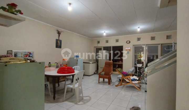 Dijual rumah minimalis taman surya 5 luas 180m harga murah nego jakarta barat Dijual rumah minimalis taman surya 5 luas 180m harga murah nego jakarta barat