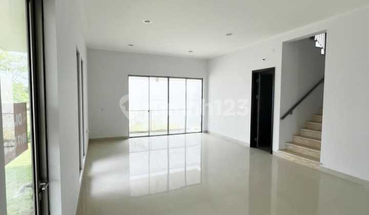 Dijual rumah bagus  hoek golf island PIK  serenede luas 338 m2 nego 2
