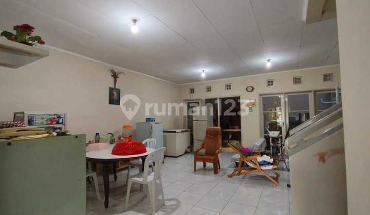 For sale 180m spacious house in Taman Surya 5 near Pasar Laris, West Jakarta with SHM 2