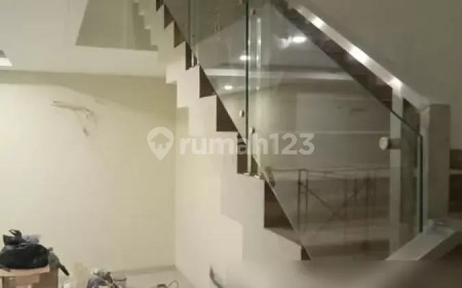 Rumah Di Summagung Kelapa Gading Jakarta 2