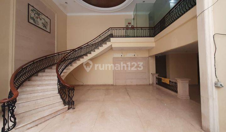 Rumah 2 Lantai Bagus Unfurnished di Jalan Danau Indah Barat, Jakarta Utara 1