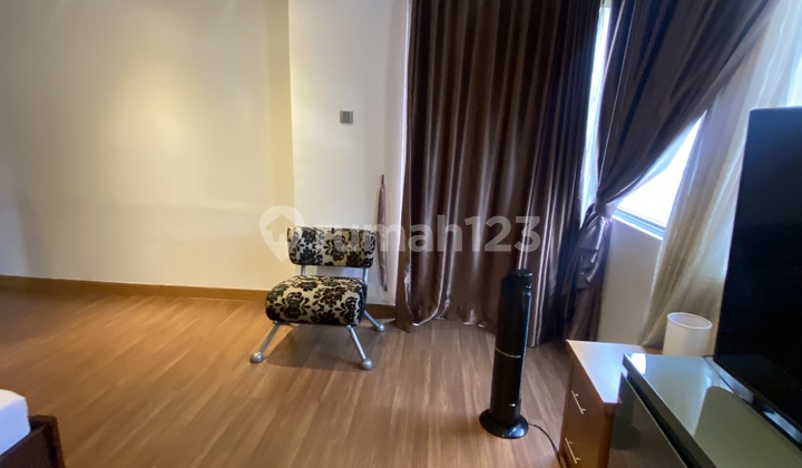 For Rent Apartment Access to Mall