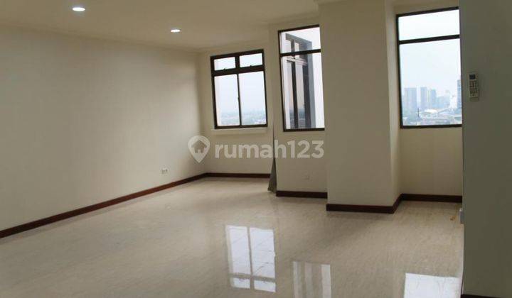 Apartemen Midtown 3 BR Semi Furnished Bagus 1