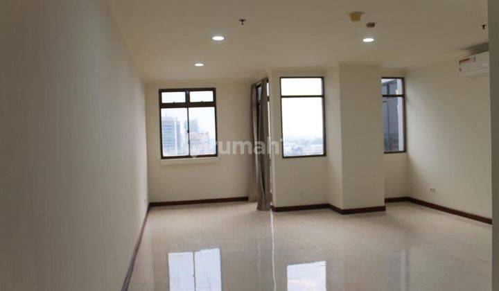 Apartement Midtown Residence 3 BR Semi Furnished Bagus 2