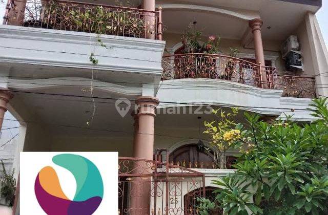 Rumah 3 Lantai mewah Bagus SHM di Kelapa Gading, Jakarta Utara 1