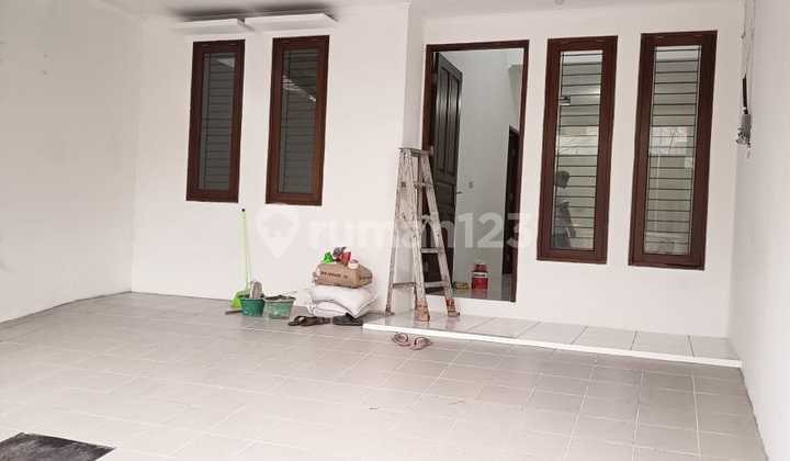 Nice House Unfurnished Freehold Title Kelapa Gading, North Jakarta