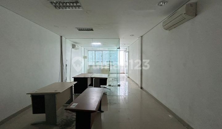 Siap Huni, Ruko, 4 Lantai, Dekat Akses Transjakarta, Bebas Banjir Siap Huni, Ruko, 4 Lantai, Dekat Akses Transjakarta, Bebas Banjir