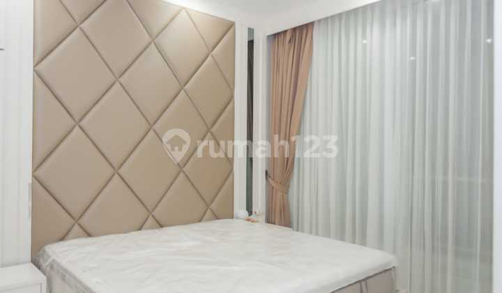 Rumah Bagus Semi Furnished SHM Sukapura, Bekasi 2