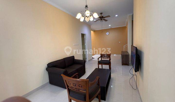 Rumah 2 Lantai Bagus Furnished SHM di Pondok Kelapa, Jakarta Timur 2