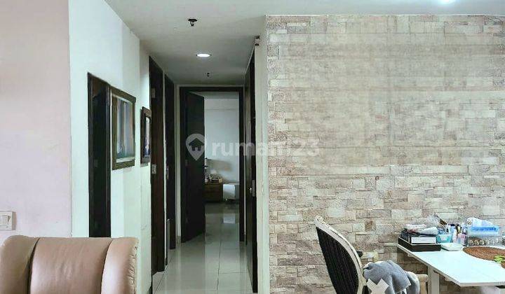 Apartement Sherwood Residence 3 BR Semi Furnished Bagus