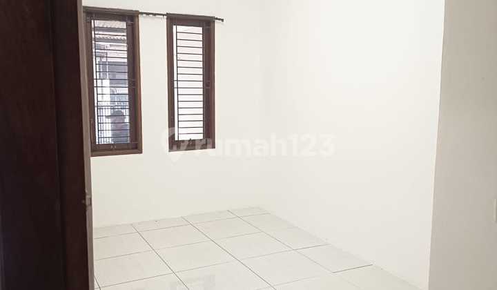 Nice House Unfurnished Freehold Title Kelapa Gading, North Jakarta