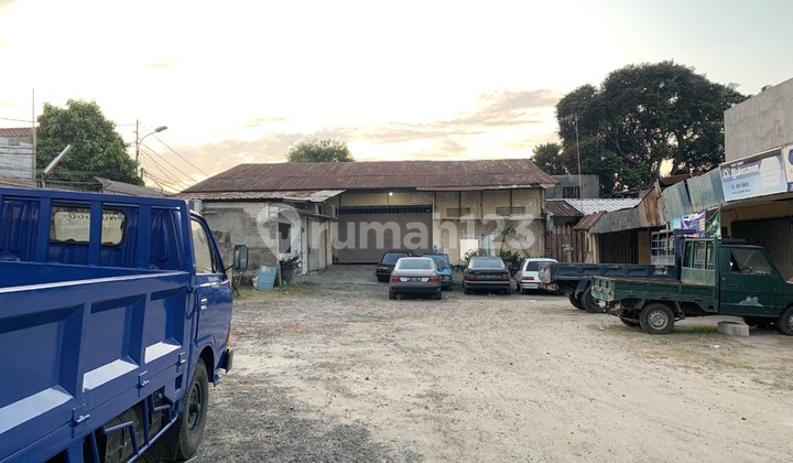 Tanah di Daerah Ciledug, Luas 1344m2, Hook, Bebas Banjir, SHM  1