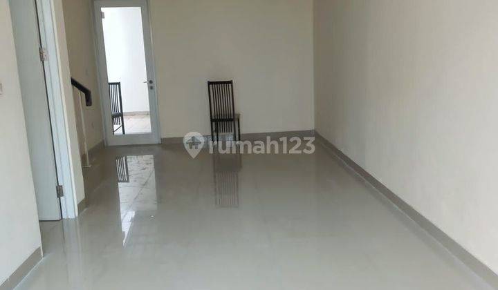 Rumah di green lake cluster Amerika Latin, 6x18m2, siap huni 1