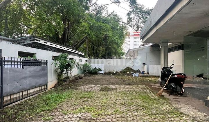 Rumah Strategis dengan Harga Menarik di Menteng