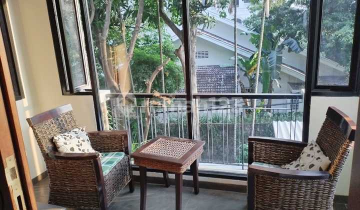 Rumah Cantik Siap Huni Dekat Sekolah International dan Mall Rumah Cantik Siap Huni Dekat Sekolah International dan Mall