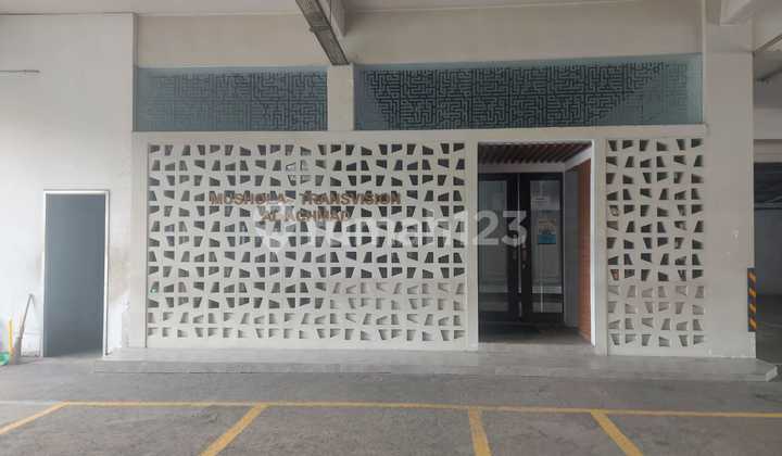 For Rent: 5-Story Office Building Ready for Occupancy in South Jakarta. For Rent: 5-Story Office Building Ready for Occupancy in South Jakarta.