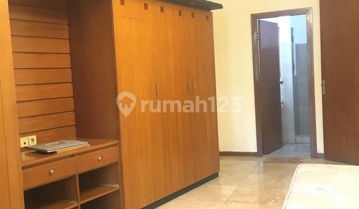 IN AN EXCLUSIVE HOUSE IN A STRATEGIC LOCATION 2