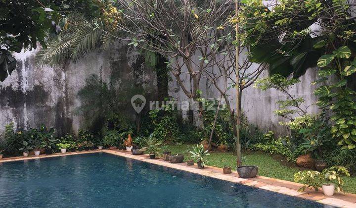 Rumah 2 lantai Furnished di Sewakan, Menteng 2