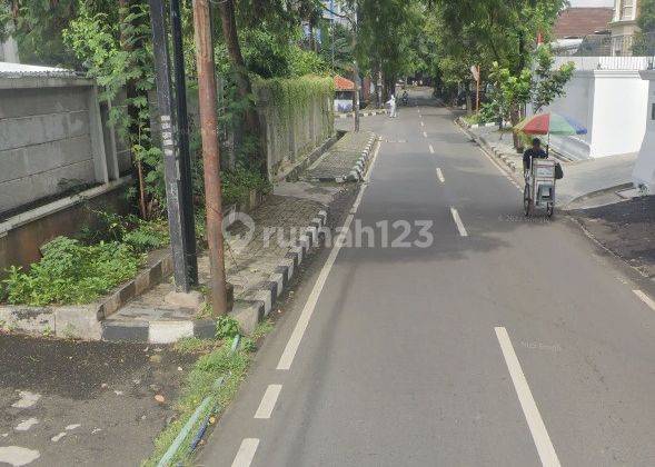 Dijual rumah hitung tanah pinggir jalan menteng golongan C 5