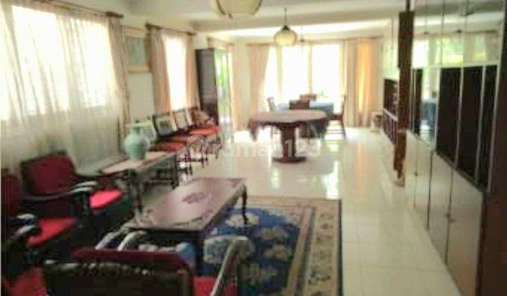 Rumah Dengan Lokasi Premium di Menteng, Jakarta Pusat 2