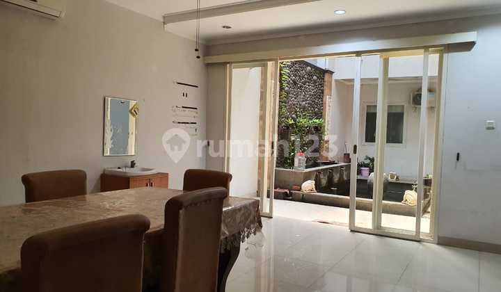 Rumah Dijual & Disewakan Bangunan Modern, Design Nuansa Budaya, Ada Taman, Joglo, Kolam, Area Tenang & Lokasi Strategis di Menteng, Jakarta Pusat 2