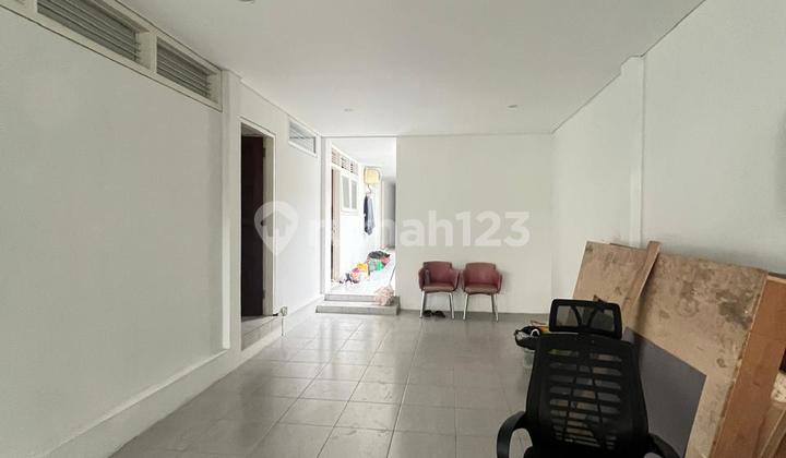 Rumah Siap Huni, Cocok untuk Hunian dan Usaha di Kebayoran Baru 2