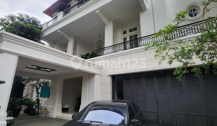 Rumah Mewah 4+2 Kamar di Mega Kuningan dengan SHM IMB Lengkap