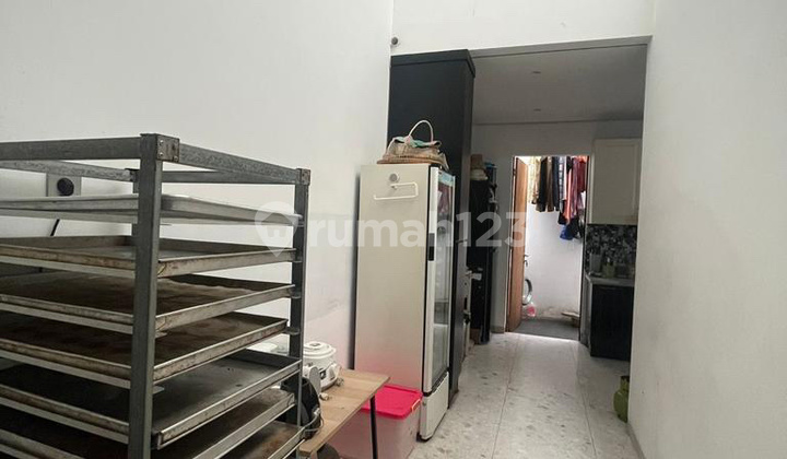 Rumah JAKSEL 3M  Rumah Semi Furnished SHM - Sertifikat Hak Milik 2