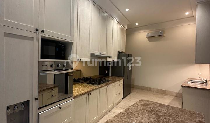 Luxury House in Kemang, Private Pool, Gated Community, Negotiable Price 2