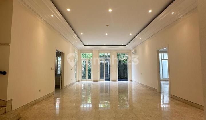 Exclusive Kemang House, Pool, Garden, Maintenance Fee Included 2