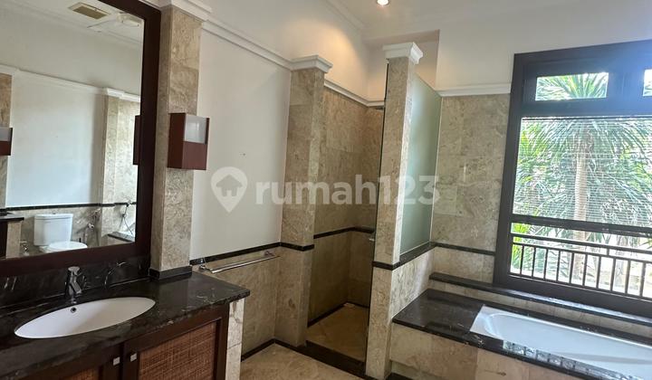 Rumah Mewah di Kemang 4 Kamar Tidur, Compound Aman  2