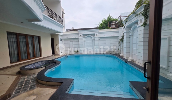 Rumah Mewah Ada Kolam Renang Di Daerah Prestisius Pondok Indah