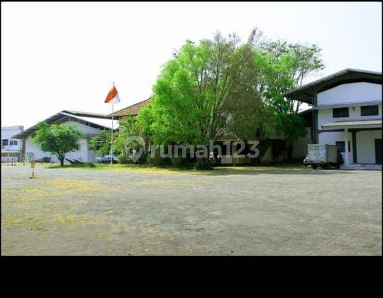 DIJUAL PABRIK/GUDANG
JI. Raya Semarang Demak km9
(jalan besar Raya Pantura)LT : 41,000 m2
LB : 25,000 m2
 Demak
Jarak ke Pelabuhan Tanjung Mas 12km.

 7