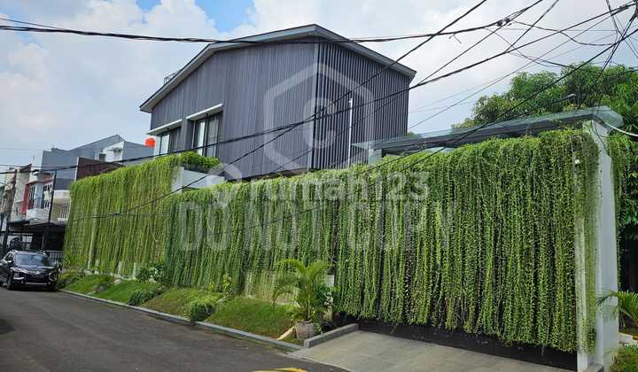 Rumah Hoek Mewah Shm Kelapa Gading Dengan Kolam Renang 2