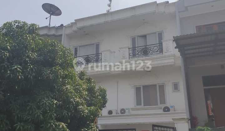 Town House Pantai Indah Kapuk Lokasi Strategis dan Berkembang 1