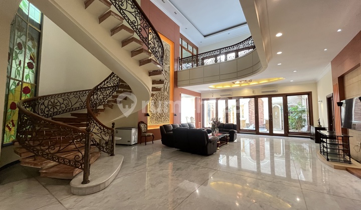 Luxury Modern House Bukit Gading Mediterania Kelapa Gading Dengan 5 Kamartidur